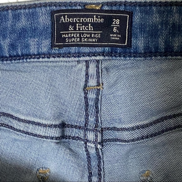 Abercrombie and Fitch Women Distressed Jean Sz. 28 - Picture 4 of 6